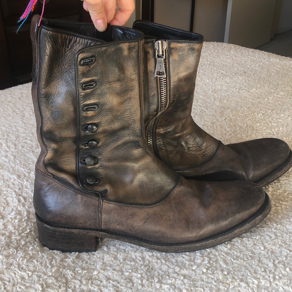 John Varvatos men’s boots size 11 - brown leather - side zipper/buttons